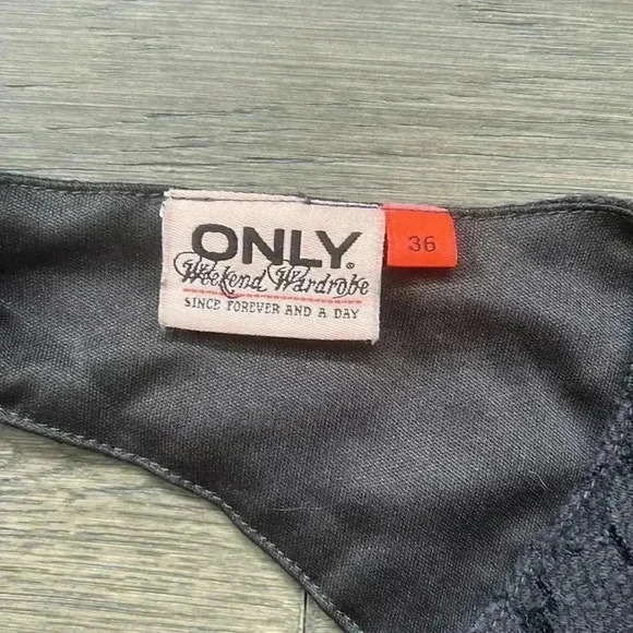 🌸3/$30🌸only |  Black lace skater dress - Picture 6 of 11